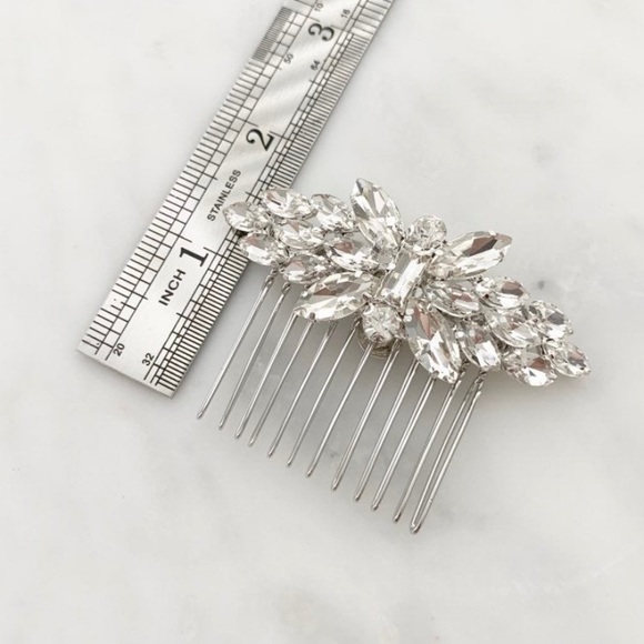 Rhinestone bridal hair comb - Picture 5 of 7